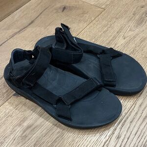 Teva Black Strappy Sandals Men’s 9